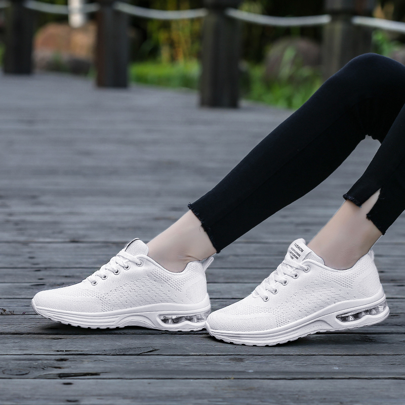 

Top Quality Women Men Sports Knitted Fabric Running Shoes Big Size 13 Black White Red Gray Jogging Trainers Sneakers Eur 35-47 Code: LX17-5066