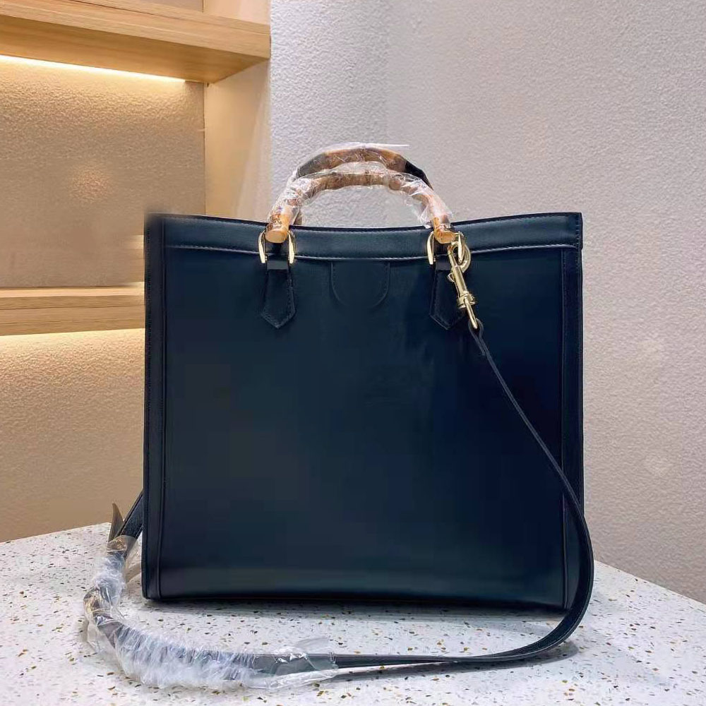 

Shoulder Tote Bag Casual Crossbody Bags Designer Men Women Handbag Designers Handbags Ladies Calfskin Messenger Fashion Leather Cross Body High quality Purse, White