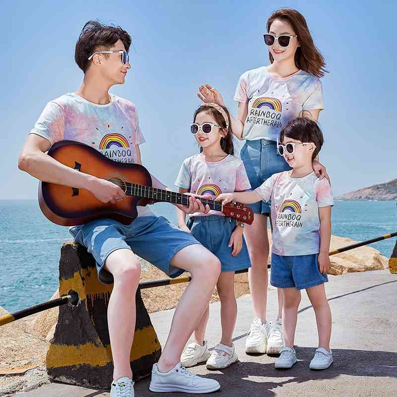 

Mother-child summer dress mother-child family of three four short sleeve T shirt family sports suit 210701, Set