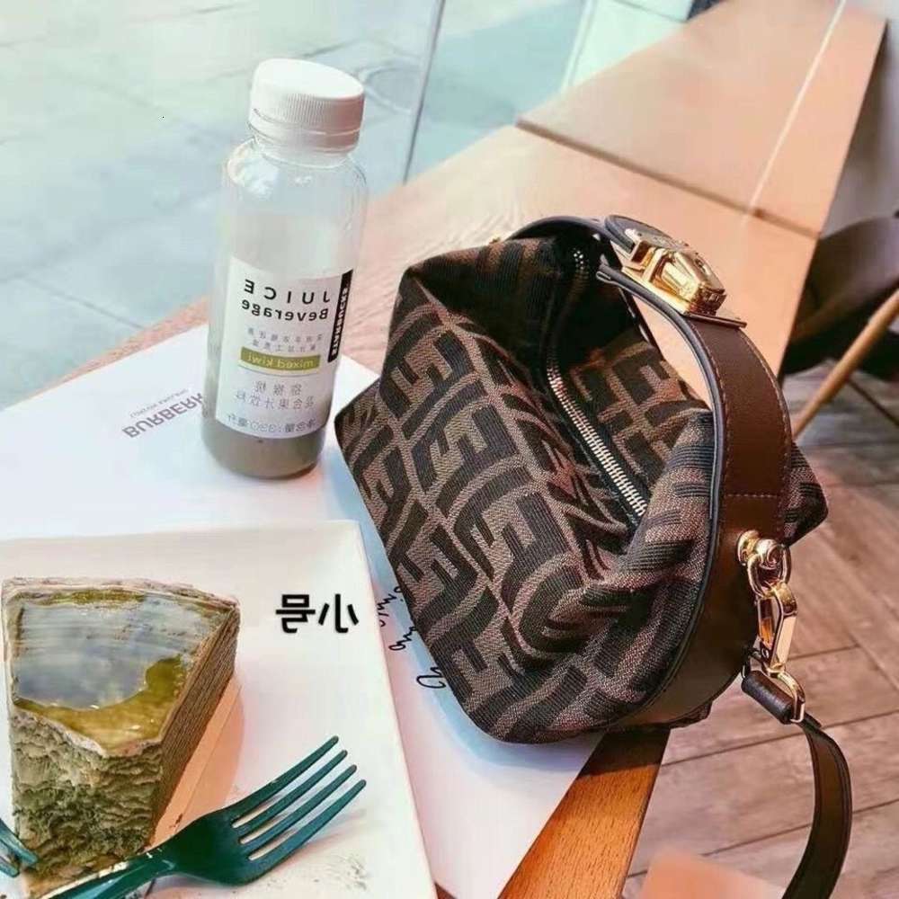 

Evening bag double f lunch box Bento old flower underarm small square slant cross bag, portable one shoulder bag for women