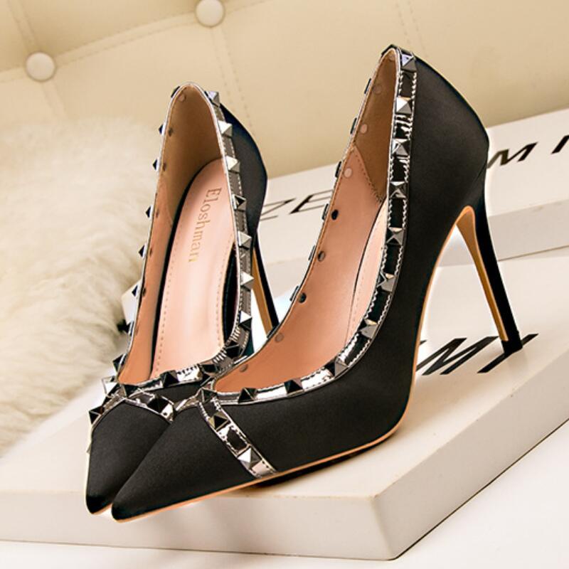 

Women Dress Shoes rock Patent High Heels stud Pumps Rivets Real Leather Pointed Toe Wedding Shoes Gift Valentine Party Shoes Brand Box 34-41, Bronze
