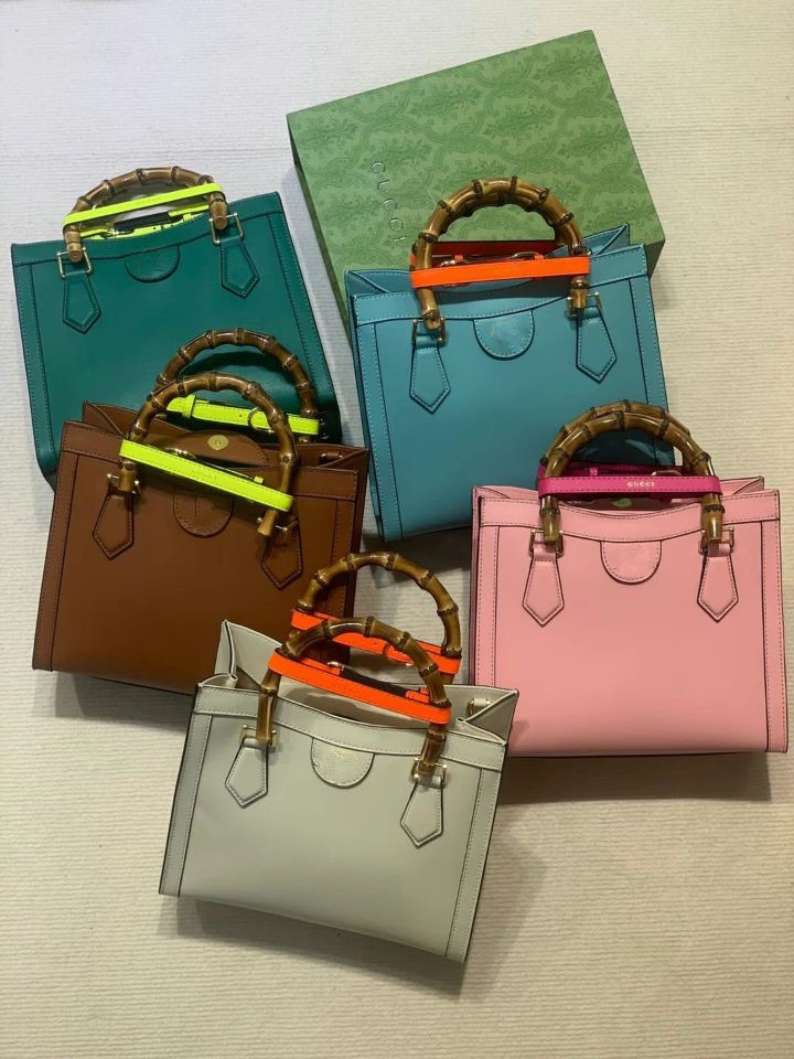 

NEW Women fashion messenger bags lady Handbag Shoulder letter logo high quality luxury designer Retro Handbags Bamboo bag