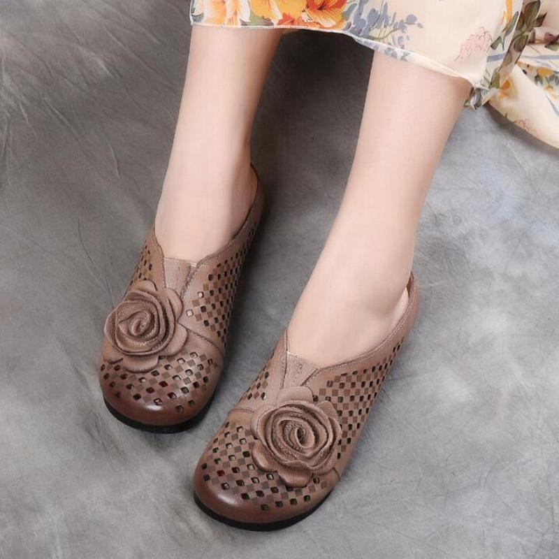

Slippers RUSHIMAN Woman Genuine Leather Shoes Women Cover Toes Outdoor Handmade Flower Vintage Style Slides Flat Sandals, Gray