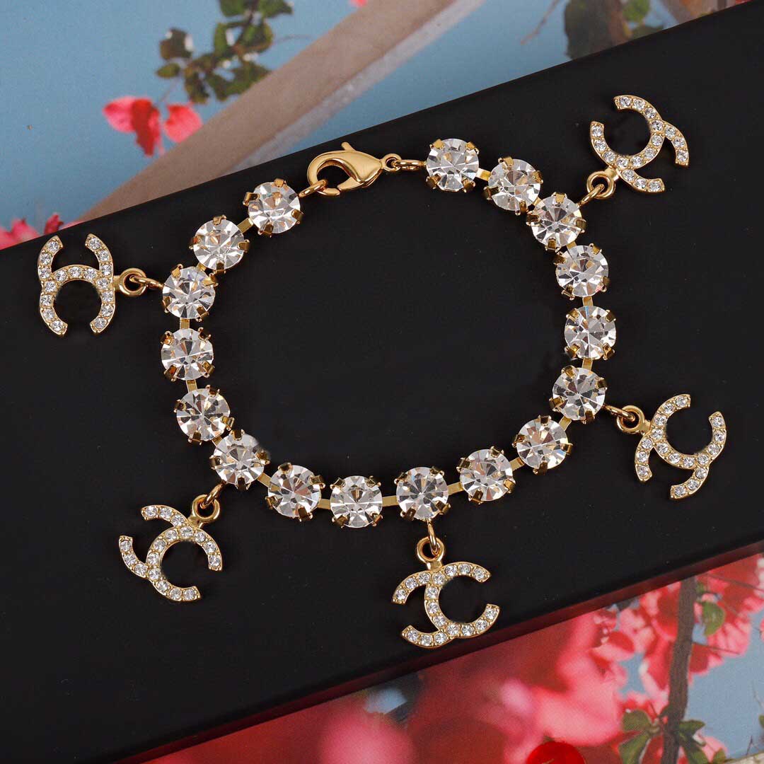 

Top quality charm bracelet with diamond and pendant design for women wedding jewelry gift PS3038, Golden;silver