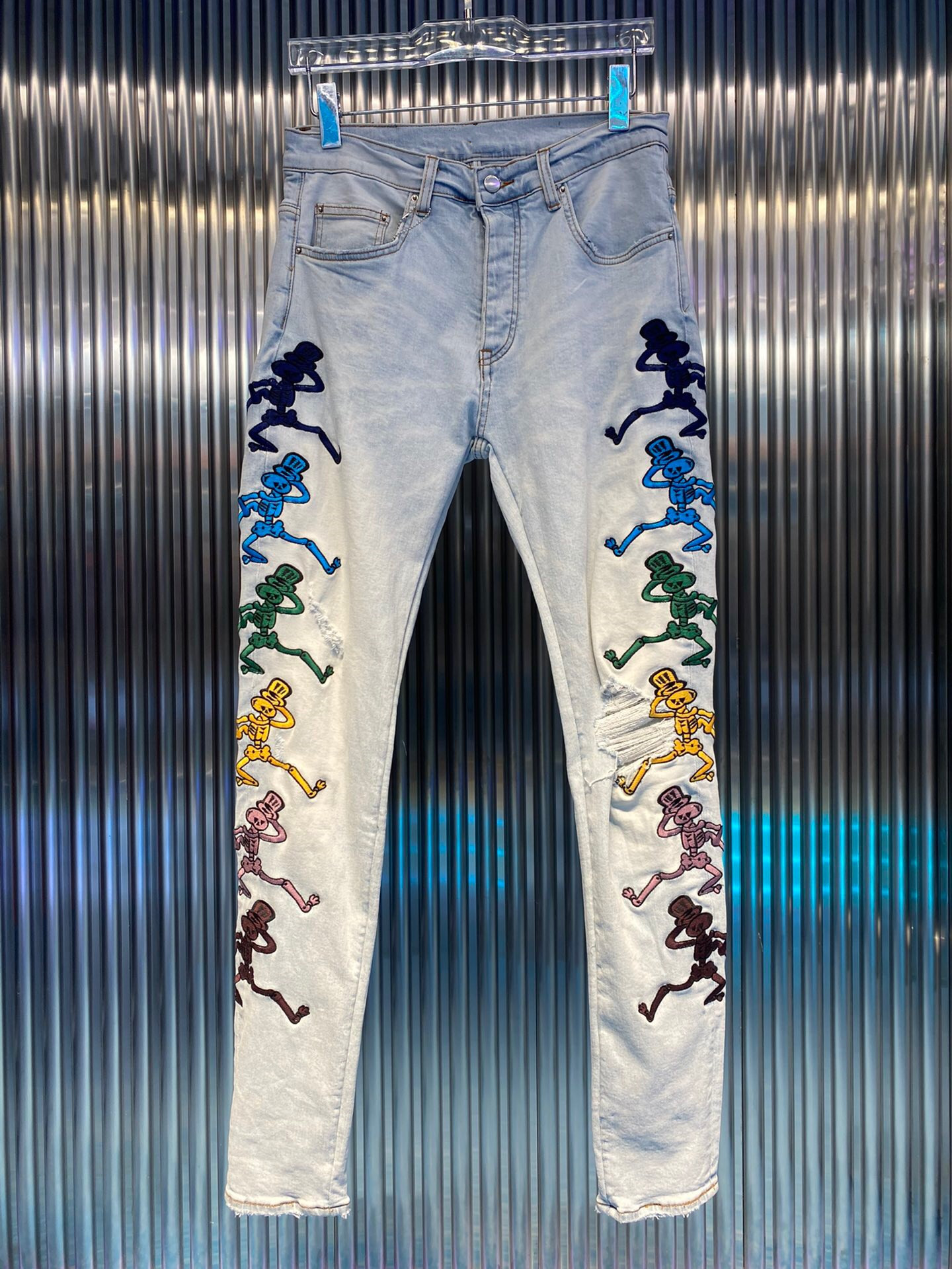 Mens pants jeans Long Skinny Colored skull embroidery Straight Ripped hole designer jean Men Designers Clothes Kids-image-677104463