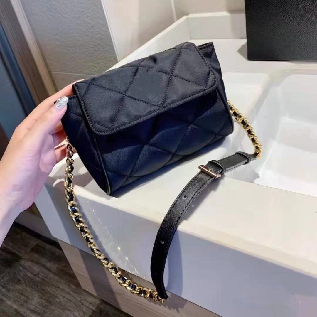 

Designer Kids triangle nylon handbag 2022 luxury chldren metal chain one shoulder bags girls black casual messenger bag A8319