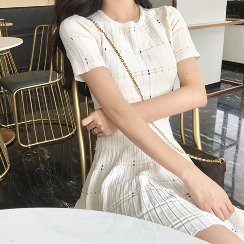 

Fashion Women's Spring Thin Knitted Striped Crop Top and Mini Skirt Suit Set Two-piece Girl's Summer Clothing Sets 210525, Picture color