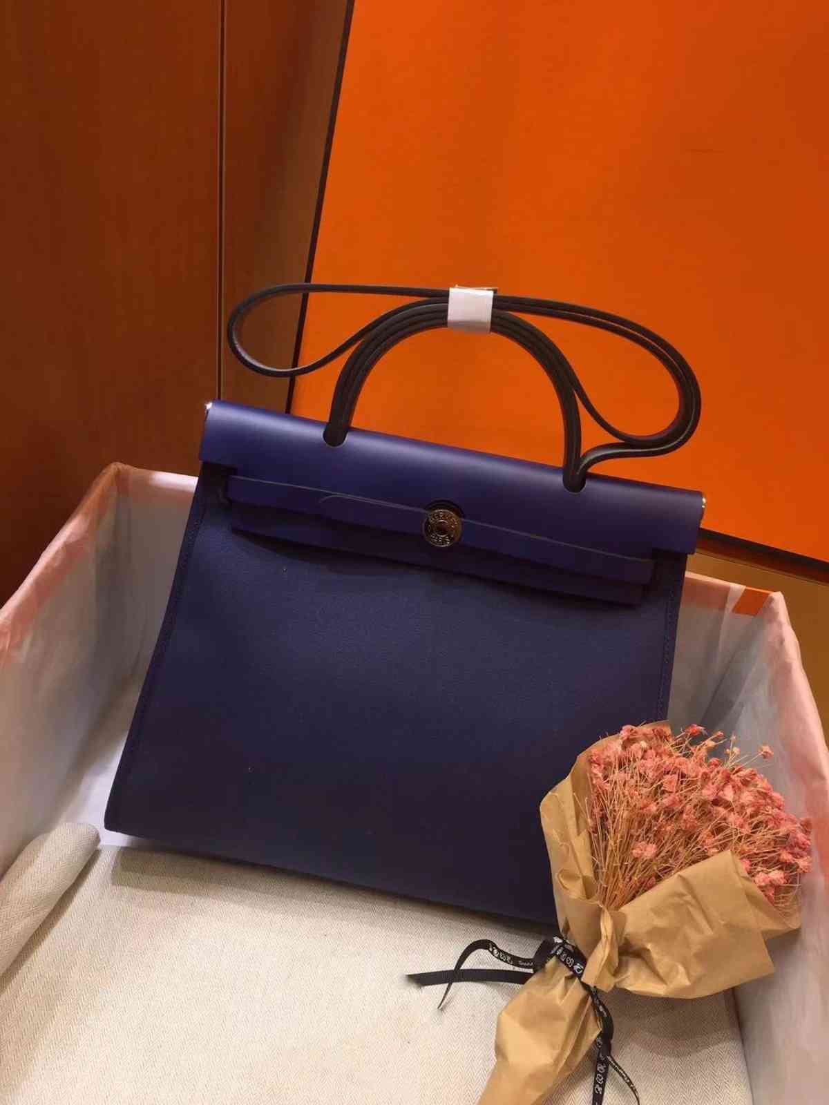 

19 Pig Nose Herbag31 Collage Canvas 39 H's Women's Bag 39cm, 31cm