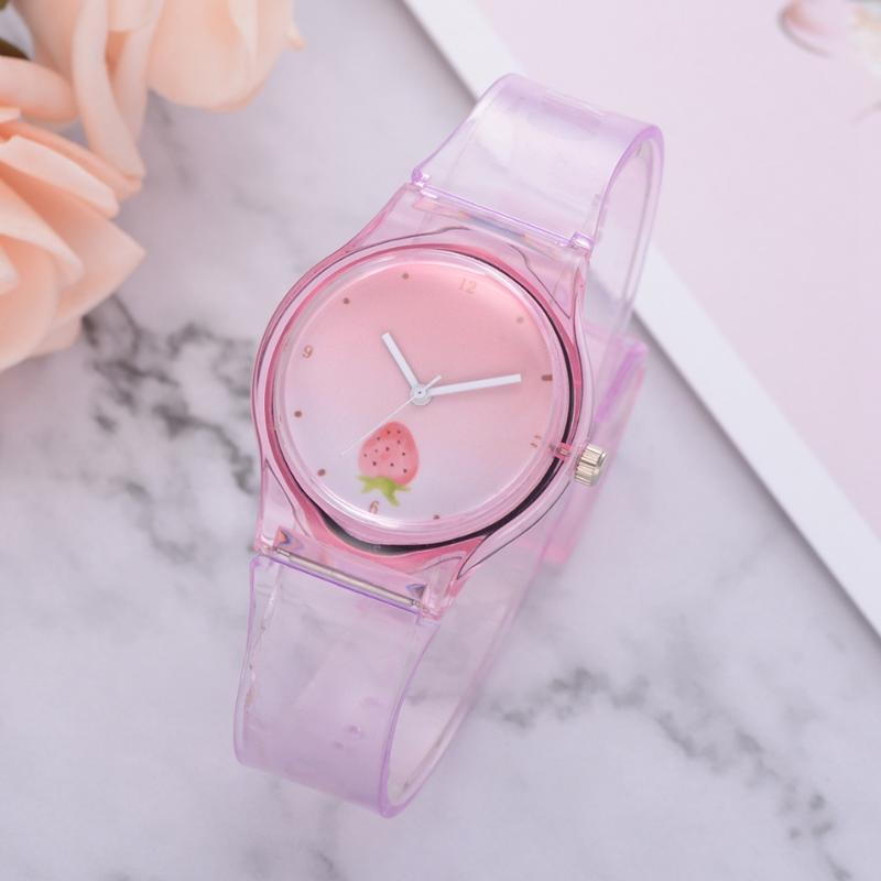 

Wristwatches Drop Silikon Gurt Stil Quarz Frauen Uhr Cartoon Madchen Uhren Mode Erdbeere Armbanduhr Relogio Feminino