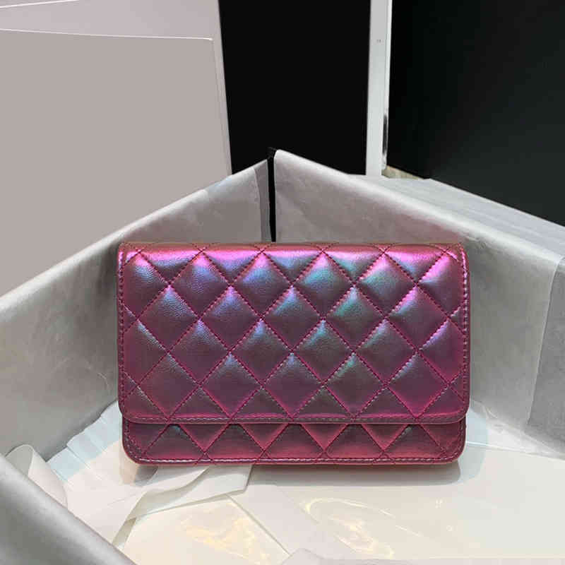 

The spot Import sheepskin 33814 marvelous gorgeous splendid 2021 and posh The color is gold in purple It's not vulgar at all fashion bags