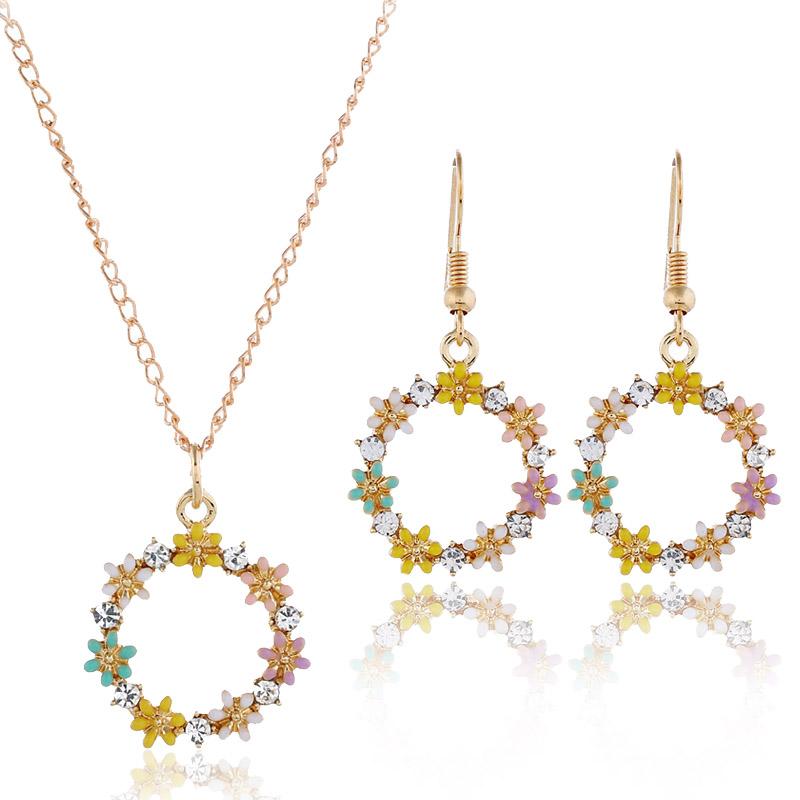 

Chokers Ins Fashion Hollow Round Jewelry For Women Girl Simple Dripping Oil Small Daisy Flower Earrings Necklace 2-Piece Set Accessories