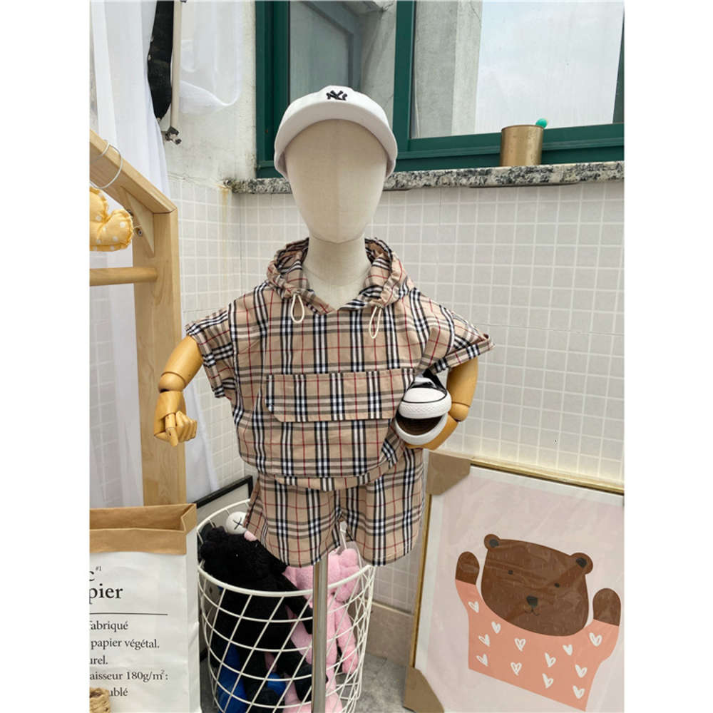 

2021 children's Korean summer wear cotton short sleeve hooded Plaid Shorts suit boys and girls loose two piece set, White