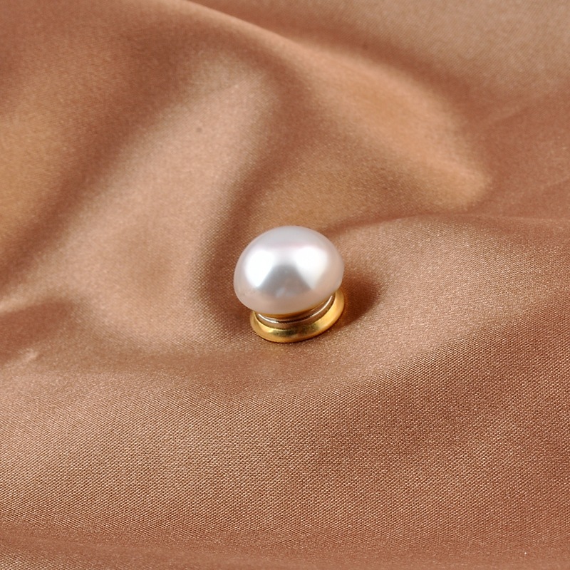 

Metal Magnet Pearl Brooch Strong Magnetic Pin Buckle Shirt Collar Luxlury Jewelry Brooches for Women Clothing Accessories