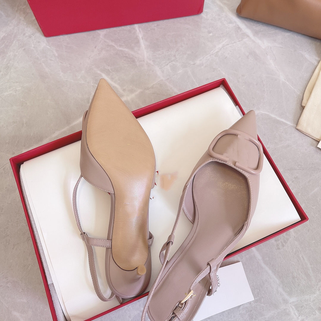 

Valentino Shoes Luxurys Designers Shoes 2021 fashion sandals high heels high quality imitation counter brand sandals high heels k12-2, Black