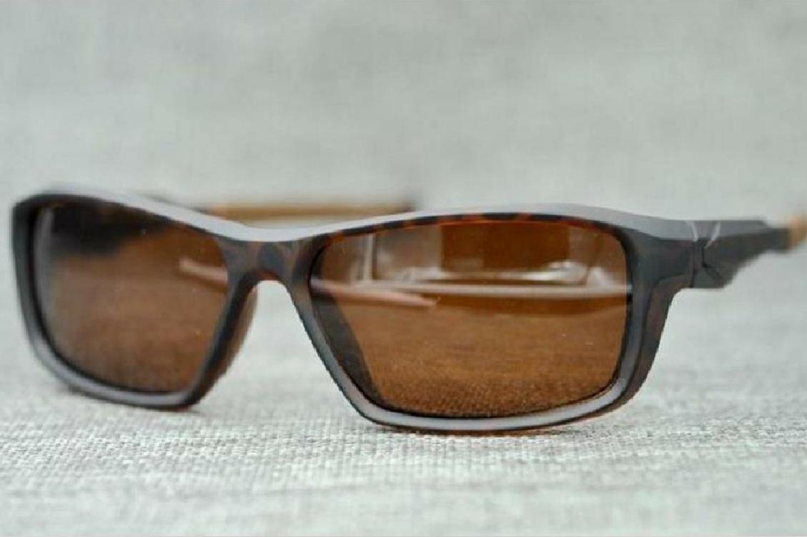 

Fashion Style Car Driving Buffalo Horn Outdoor MauJm 412 Sunglasses Top Quality Sport Men Women Polarized Sunglass Super Light With Box Case Cloth