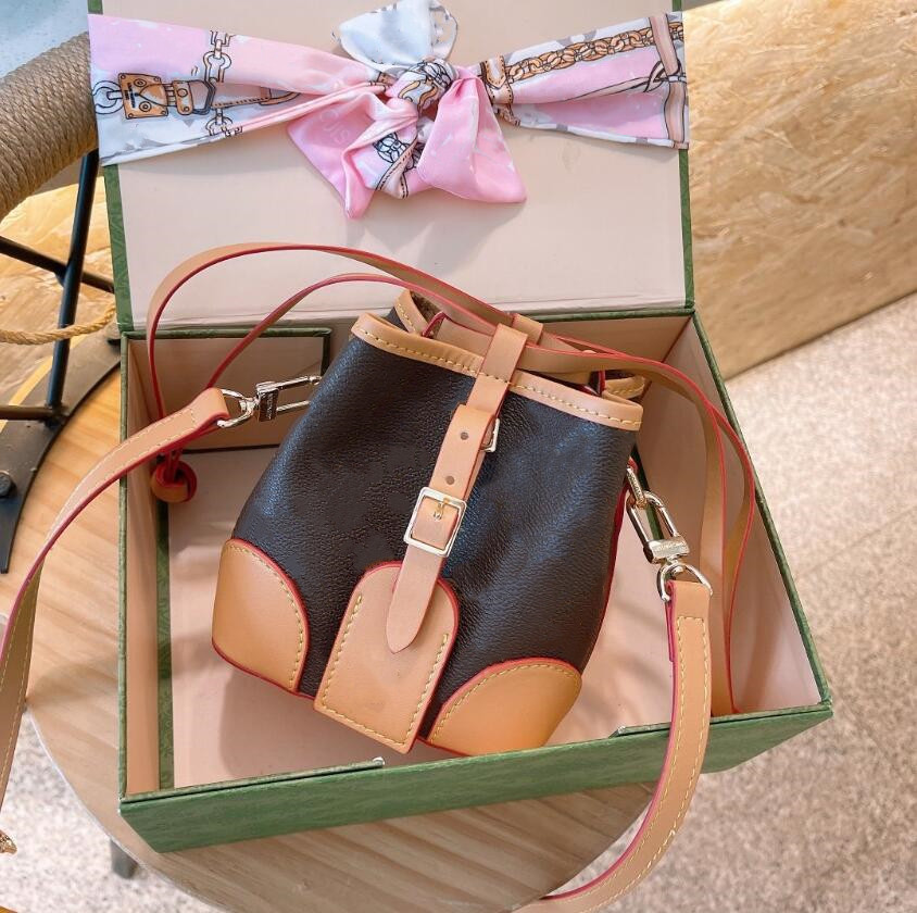 2021 M57099 Designer Luxury Mini Lovely Beaut Sacs Purse l Flower Oxydisation en cuir authentique Bucke Sac Femmes Designers Hands Sacs