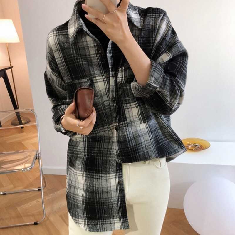 

Female Spring Street Blouse Shirts Vintage Oversized Plaid Flannel Fashion Shirt for Women Casual Korean Tops 210526, Photo color
