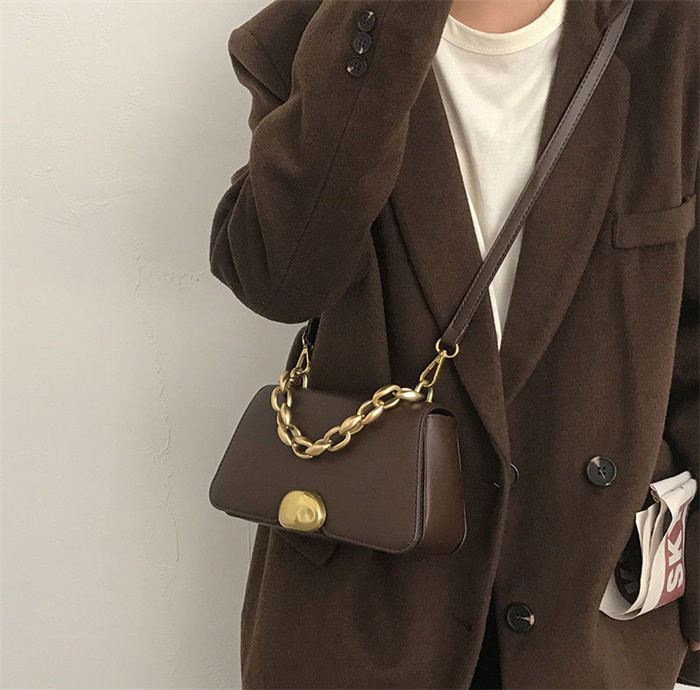 

designers duffel bags 45cm 55cm luxury large capacity travel sale women men genuine leather shoulder fashion bag carry rivets with lock head