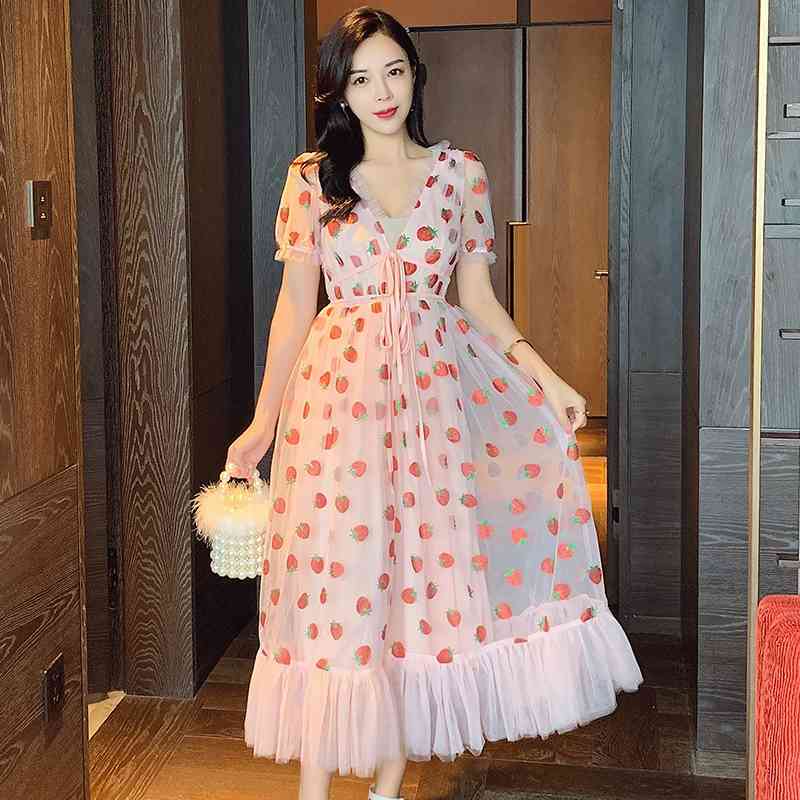 

Summer Strawberry Embroidery Cascading Ruffle Design V-neck Lace Dress Women Short Sleeve Sweet Maxi Holiday Dresses 210603, Pink