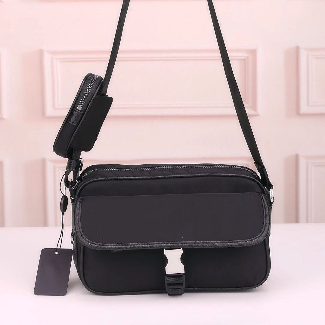 

Wholesale camera shoulder bag Canvas messenger Men Classic Crossbody Waterproof parachute fabric Men's wallet