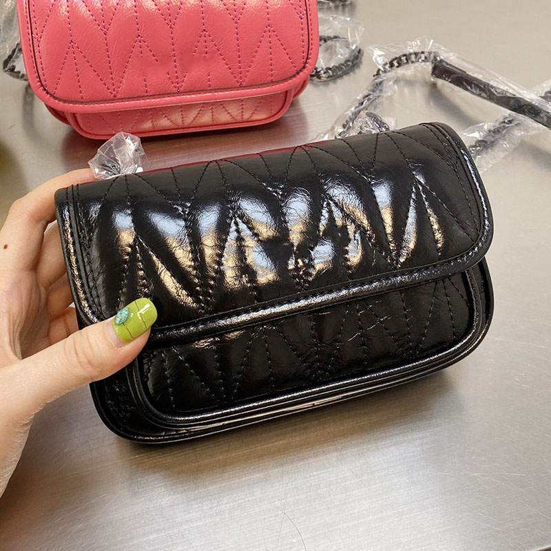 

Luxury Designer women's hand bag Mini sheepskin fold single shoulder bags sweet cool style Glossy leather Purse chain, Black