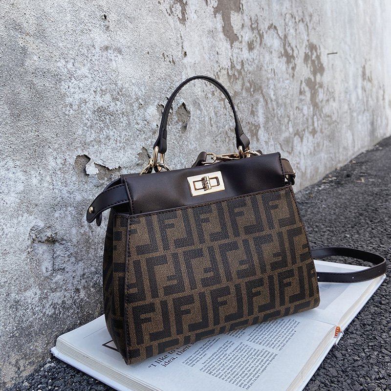 

Designer handbags Portable single shoulder diagonal straddle ins small bag 2021 new trendy net red versatile spring and autumn women's, Black