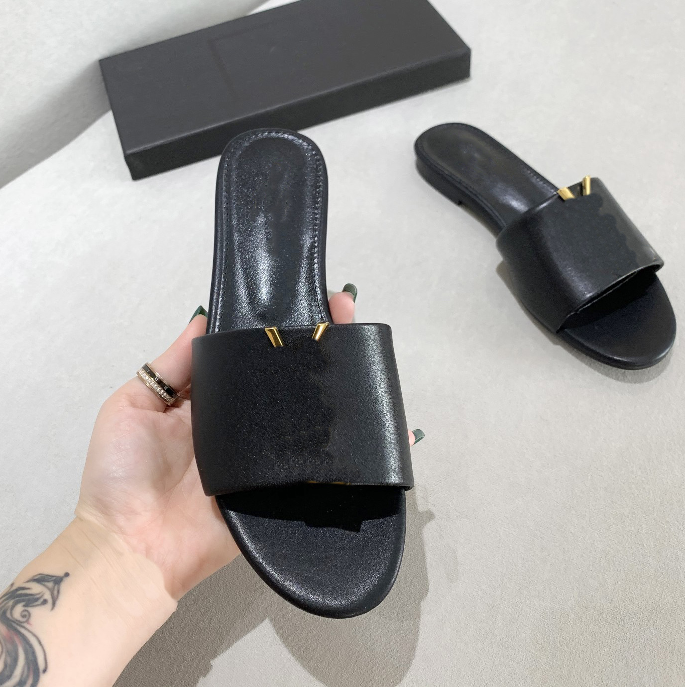 

2021 High Quality Classic Ladies Luxury Designer High Heel lvlouis Sandals Fashion Sandals Beach Slippers Platform flip flops ysl Sandals A4