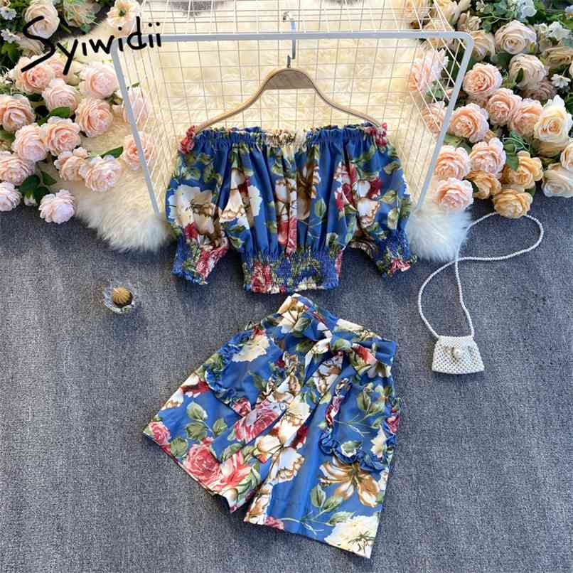

2 Piece Women Shorts Set Summer Print Off Shoulder Strapless Puff Sleeve Short Blouses High Waist with Belt 210607, Red
