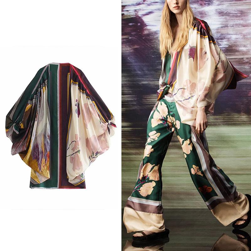 

Women's Jackets Women Printed Coat 2021 Spring Autumn Thin Outwear Silk Deep V-neck Kimono Style Long Sleeve Ladies Vintage Chic, Picture