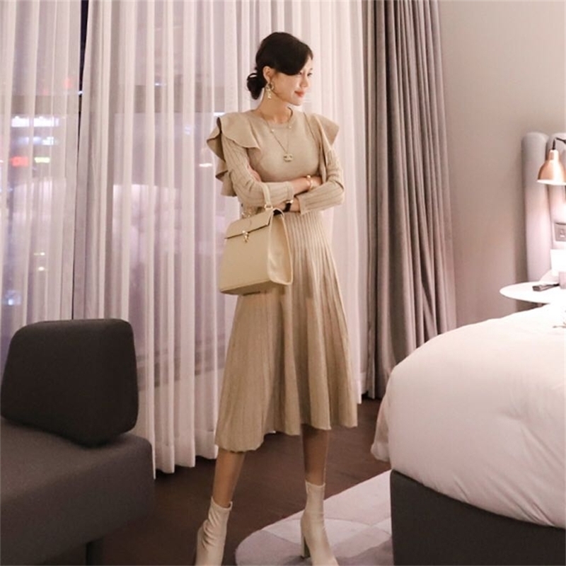 

Fashion women's dress autumn and winter temperament ruffled waist knitted big swing sweater 210520, Apricot