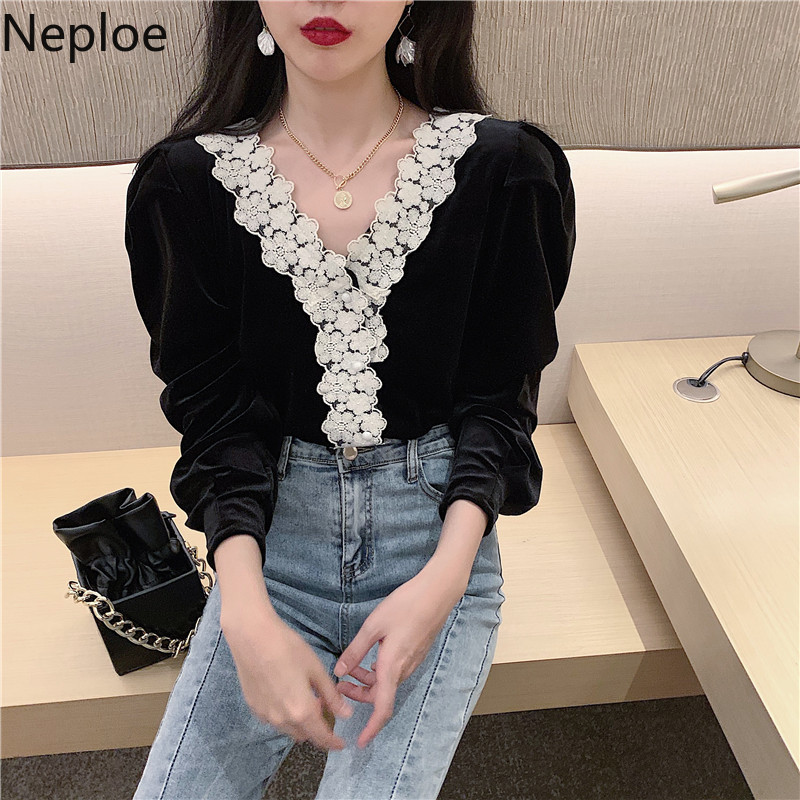 Neploe Velvet Temperament Women Blouses V-neck Loose Patchwork Lace Vintage Shirts Tops Loose Black Elegant Blouse Blusas Mujer 210422