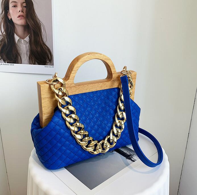 

Wholesale womens leathers shoulder bags sweet lady solid color fashion cloud bag simple atmosphere plaid handbag soft and comfortable leather handbags in winter, Red(boutique box)