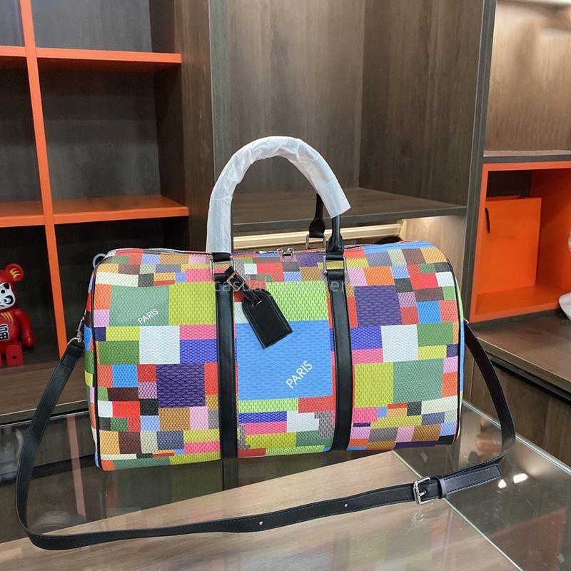 

2021ss Fashion Men 45cm Duffle Bag Black Multicolor Leather Travel Bags Women Handle and Strap Luggage Mens Business Briefcase Tote