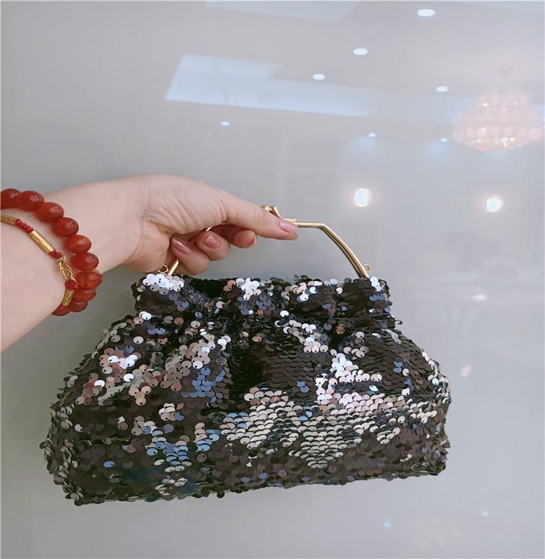 

Wholesale Handmade Sequined Evening Bag Women Mini Soft Hobos Coin Purse Lisptick Bride Handbag Sequins Hasp Shoulder 2021 Bags