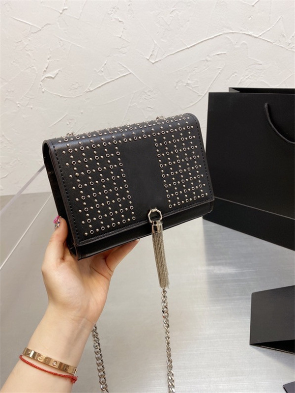 

Leather handbag women evening dress bag Fashion Chain Wallet women shoulder bag handbag water ripple small package mail bag Card Clip Wallet 18-12cm, The box is not sold separately
