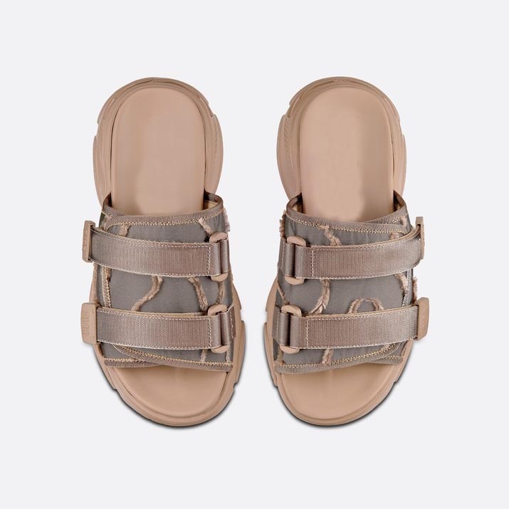

fashion Classicsummer sandals Coarse heel leather summer Suede woman shoes Metal buckle parties heels Belt buckles Sexy Lady sandal size 35-40