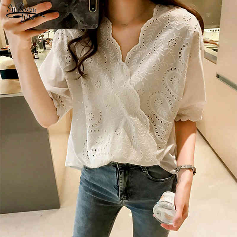 

Korean Crochet Hollow Out Lace Woman Shirt Plus Size 4XL Short Sleeve Summer Tops V-neck Loose Ladies White Women Blouses 14090 210521