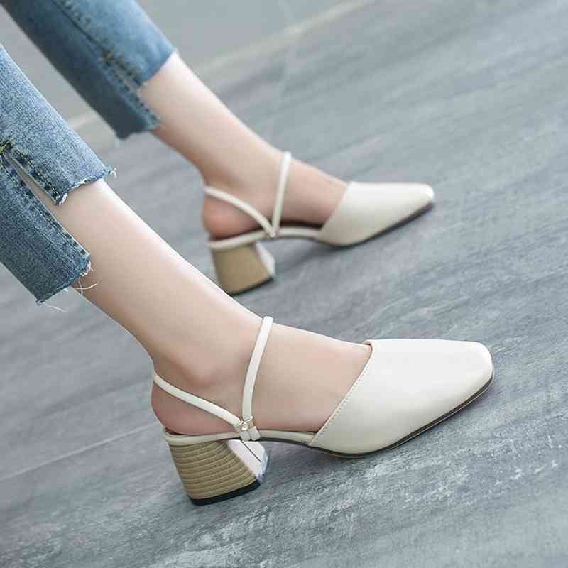 

Sandals women's sandals fashion a pair of shoes wear square head with thick heels square-footed half trailer. FF5X, 1# shoe box