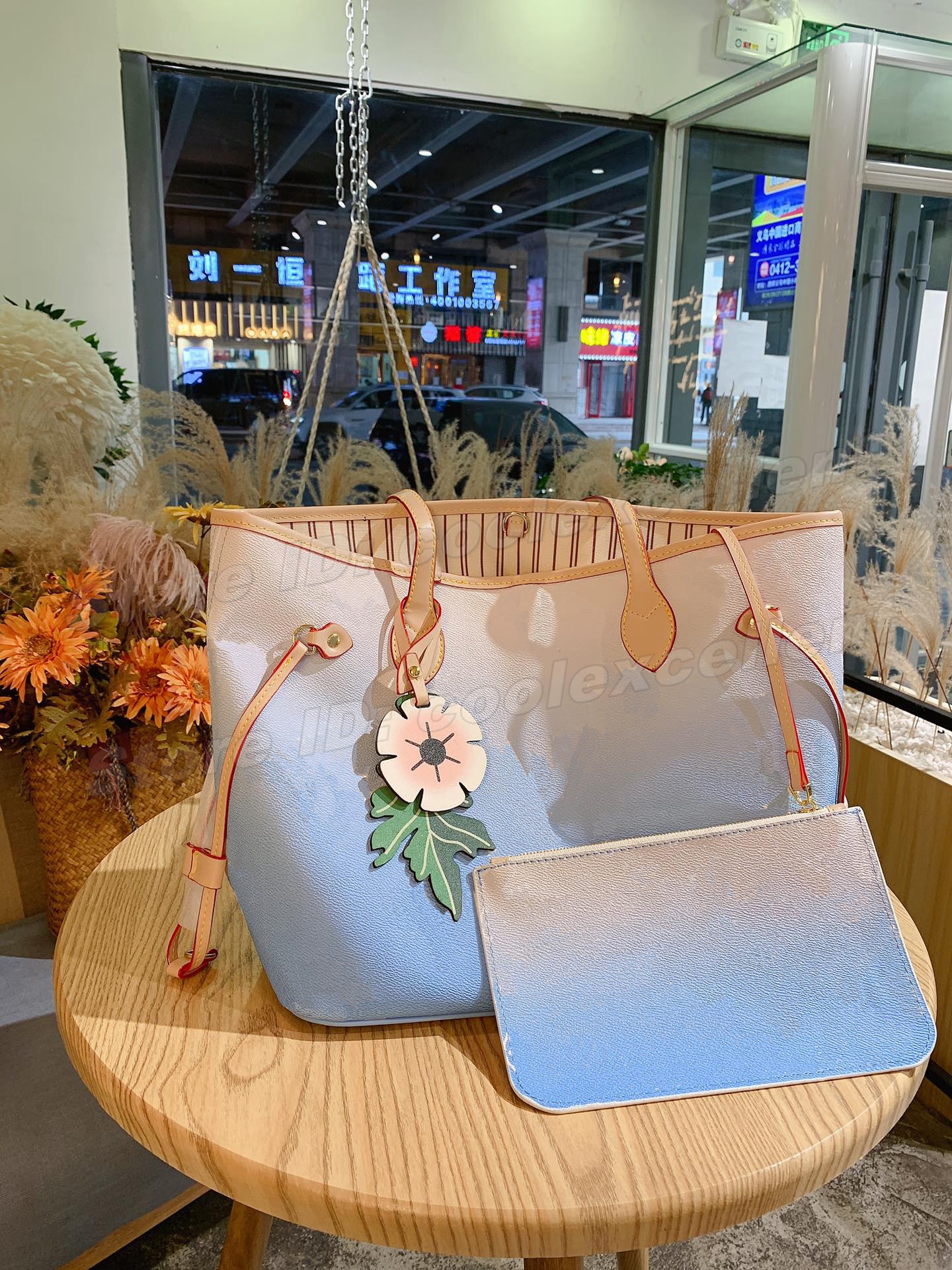 

Retiros Womens Handbag Shoulder Bag Fashionable Large Capacity Crossbody Luxury Designer High Quality Leather