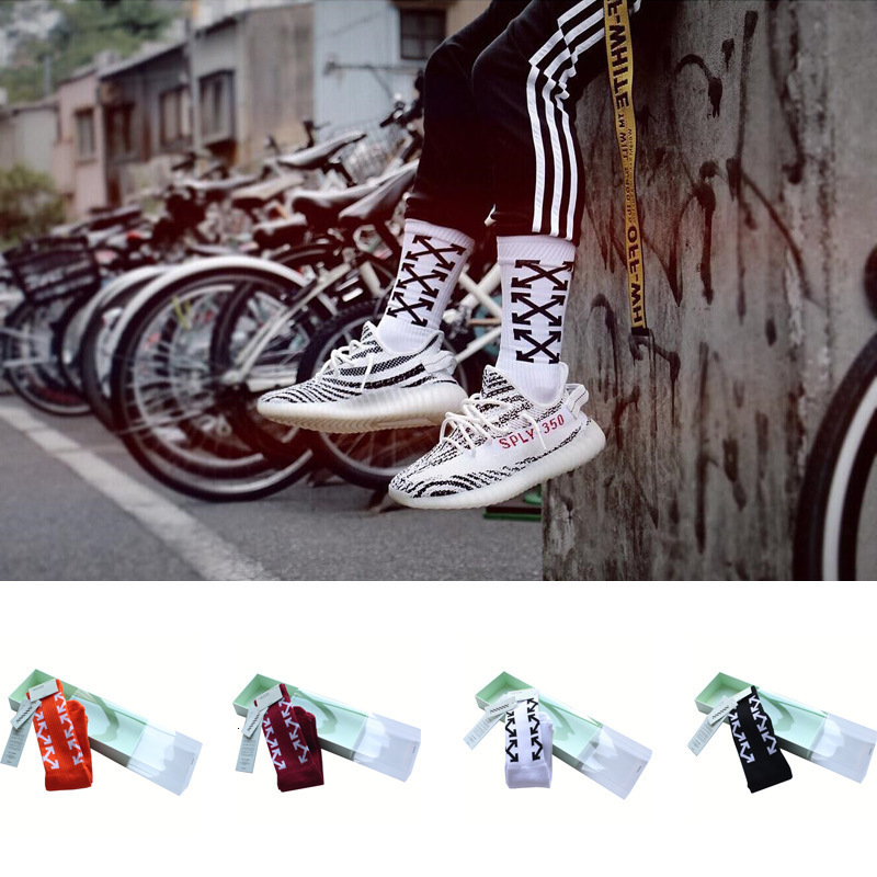 

18ss High Quality Off Tide Brand Ow Arrow Middle Tube Towel Bottom Sports Thickened Basketball Socks Skateboard Men's and Women's, Black