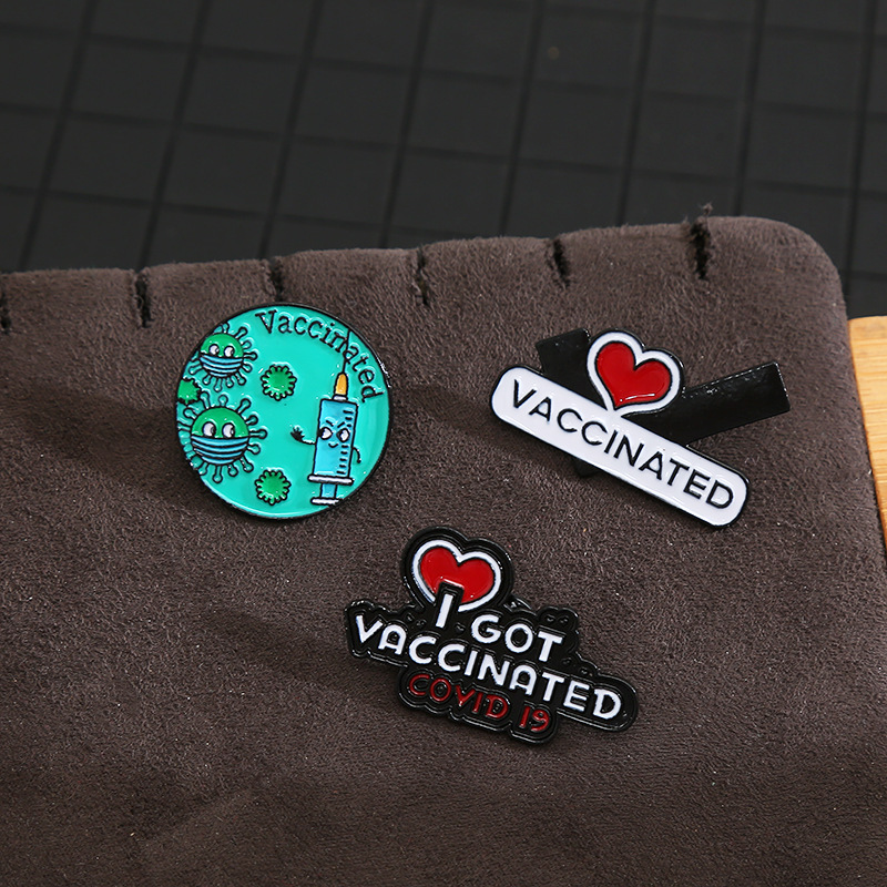 

Vaccination Brooch Pin Gift Favor Enamel I Got Vaccinated Brooches for Adults Kids Memorial Buttons
