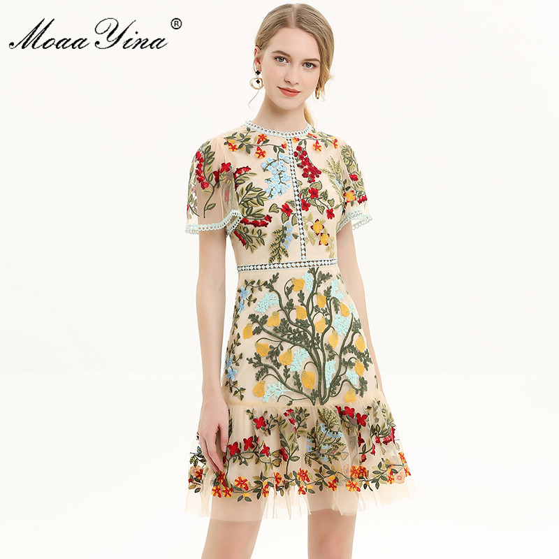 

Fashion Designer Runway dress Spring Summer Women Dress Flare Sleeve Floral Mesh Embroidery Slim Elegant Dresses 210524, Multi