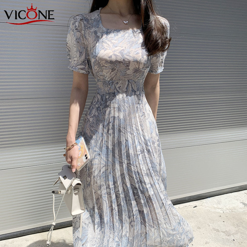 

VICONE Square Collar Watercolor Large Flower Chiffon Pleated Long Dress, Blue