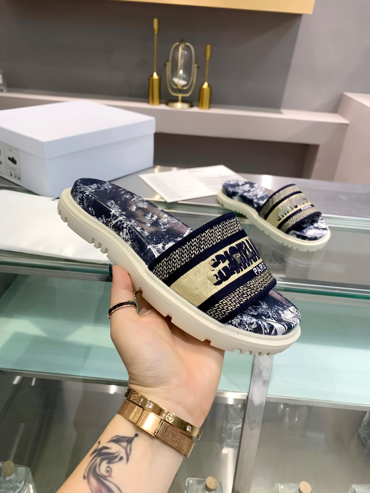 

Reverse slippers slides embroidery of cotton women beach indoor Rubber lucky star soles size 35-41, Red