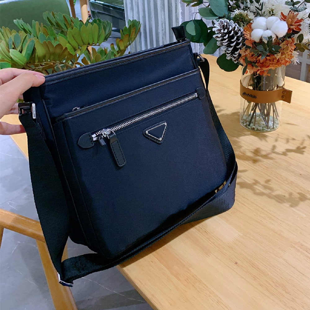 

Men's Black Briefcases Shoulder Bags Designer Nylon Crossbody Briefcase Triangle Sequin Business Purses Fashion Comumuting Messenger Bag