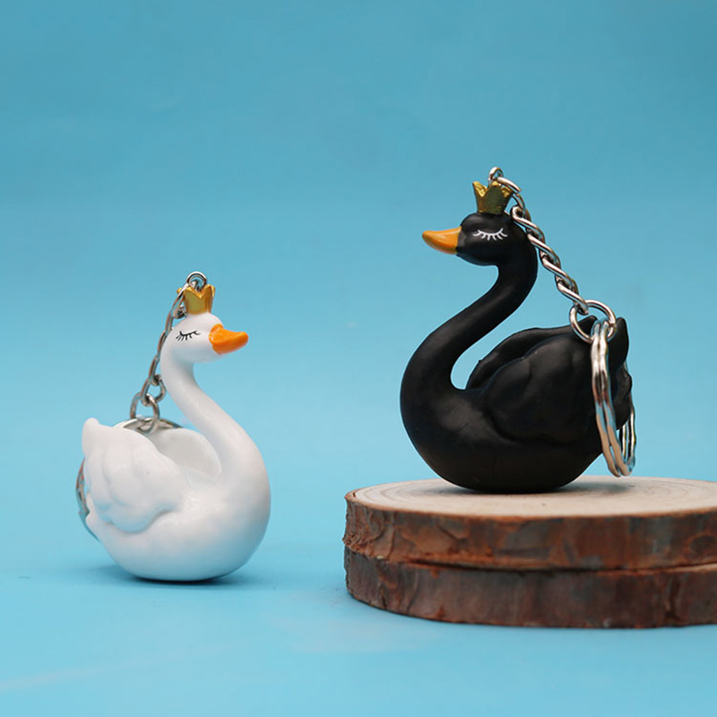 

10Pieces/Lot Noble Crown Swan Doll Keychain Creative Cartoon Small Animal Student Bag Accessories Pendant Gift