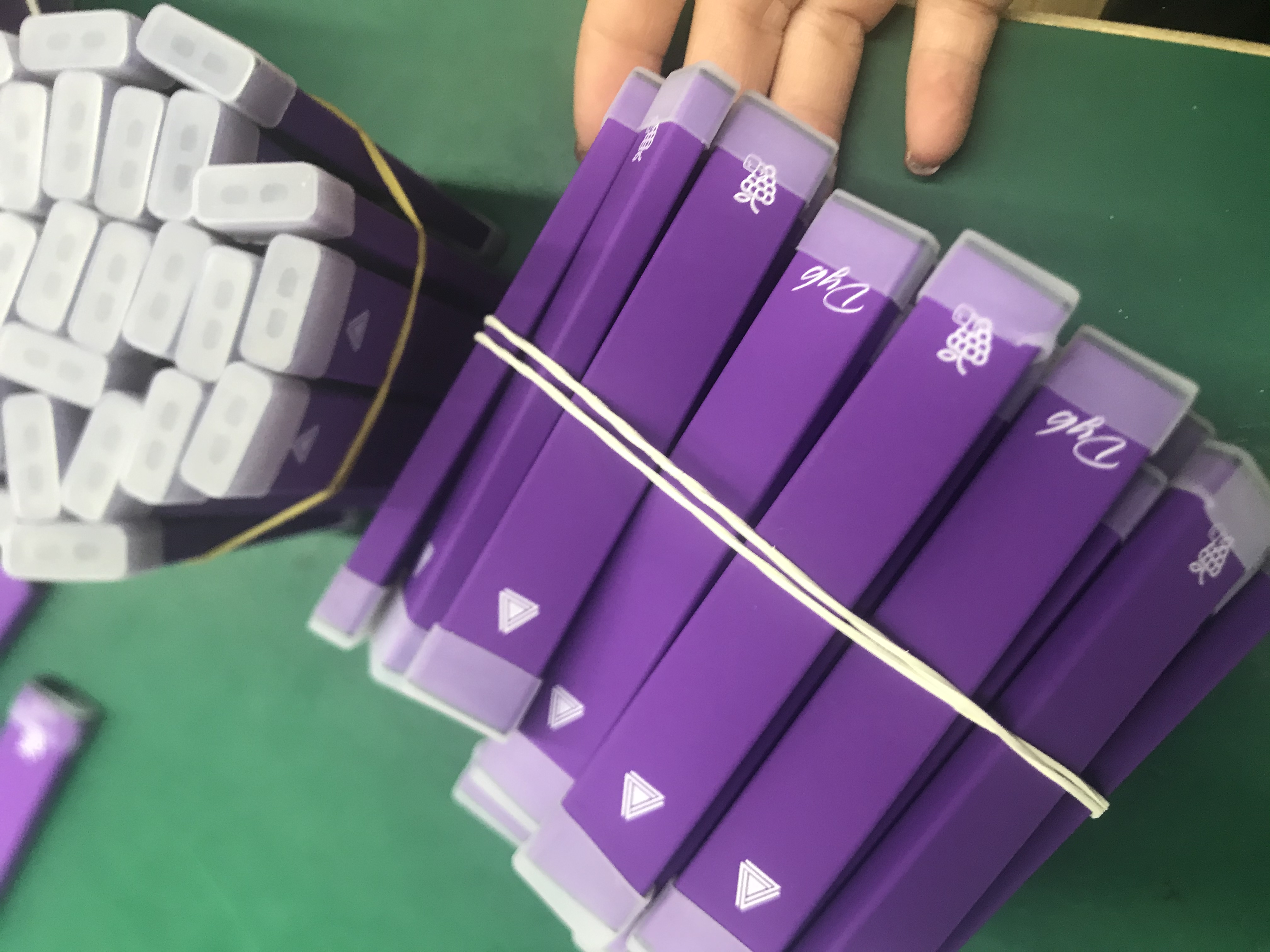 

DYB 350 puffs,DYB plus Disposable electronic cigarette
