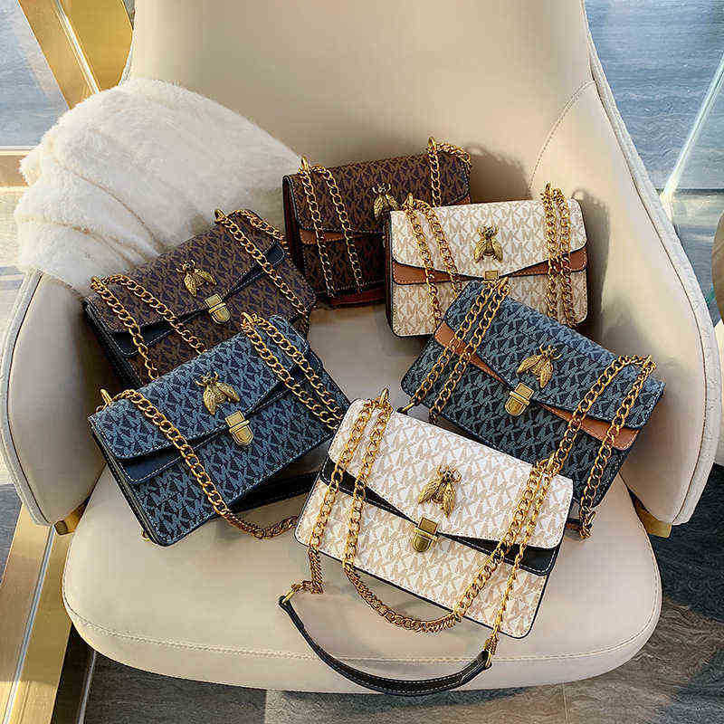 

2022Cross Body Retro Female Bag Chain Letter Small Square Messenger Bee Shoulder Handbag, Blue