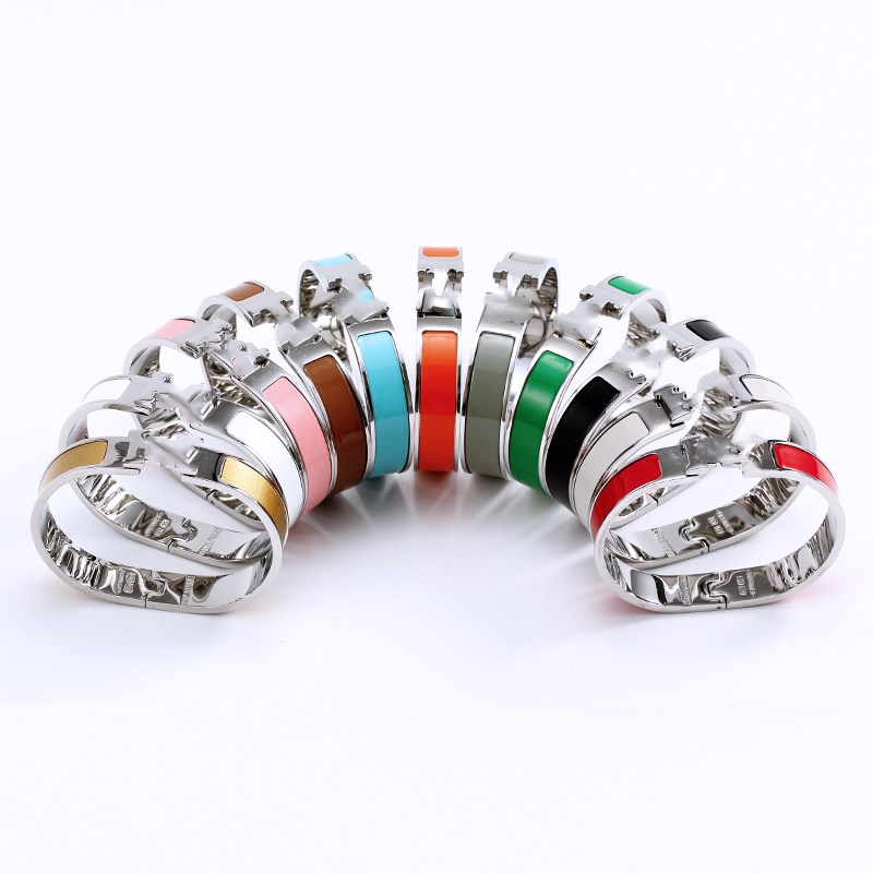 

Cleef Bracelet herme Ladies rings Pendant Necklaces Screw Van Party Wedding Couple Gift Love Fashion Luxury Designer carti size #17 H04
