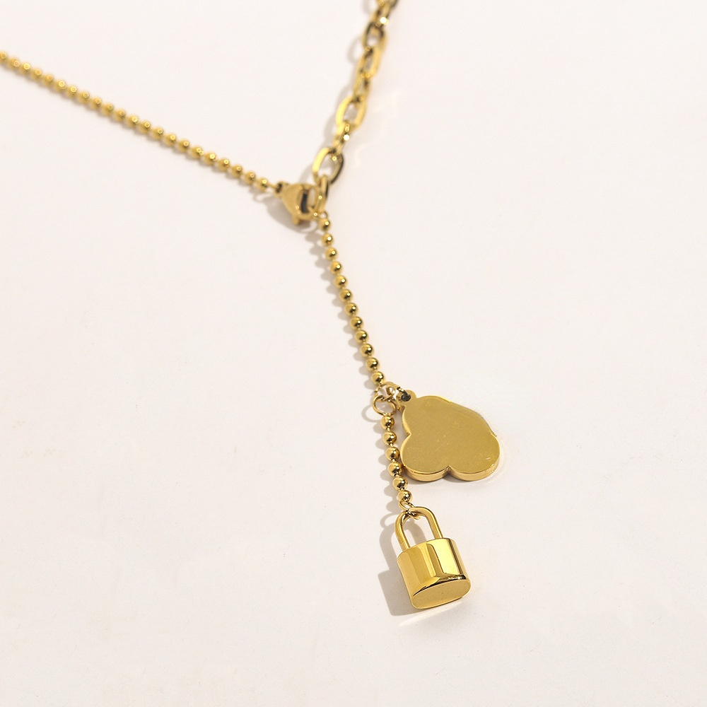 Collier de bijoux en cuir imprimé en Europe et en Amérique Chaîne de pull de conception de niche simple
